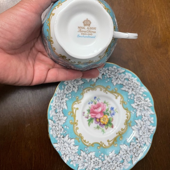 Royal Albert Enchantment teacup and saucer - Picture 4 of 8